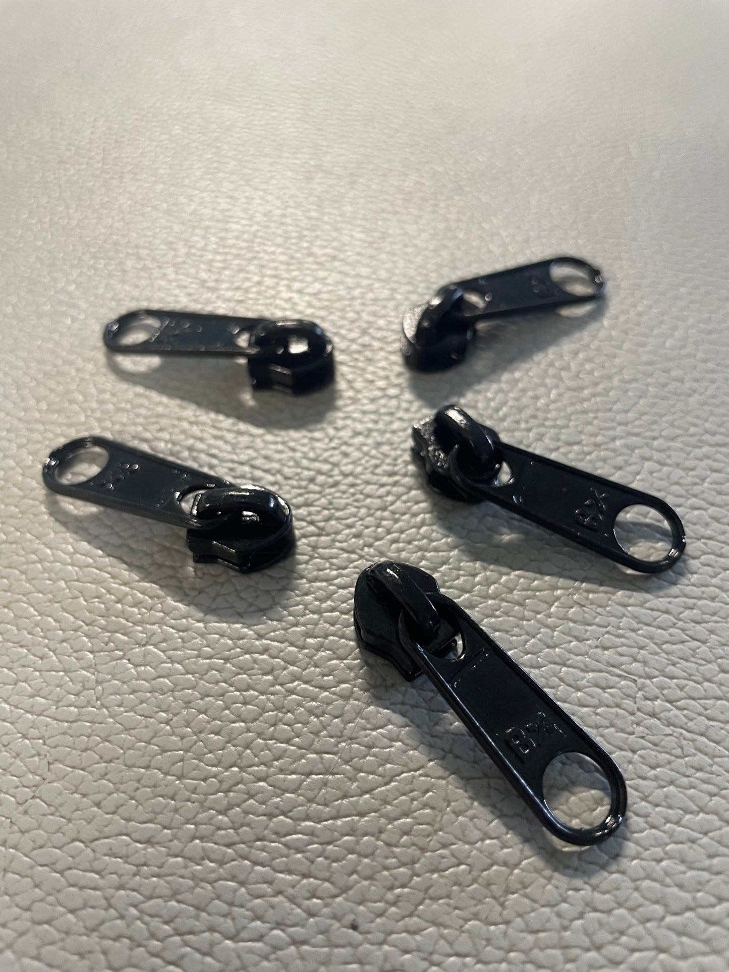 Zip sliders #5 black for trimming & upholstery