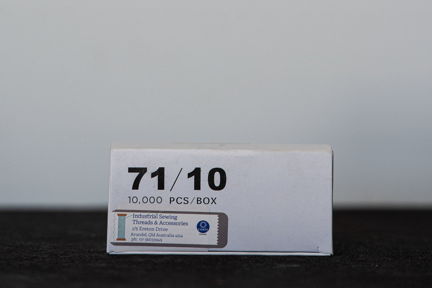 galvanised steel staples for upholstery and trimming